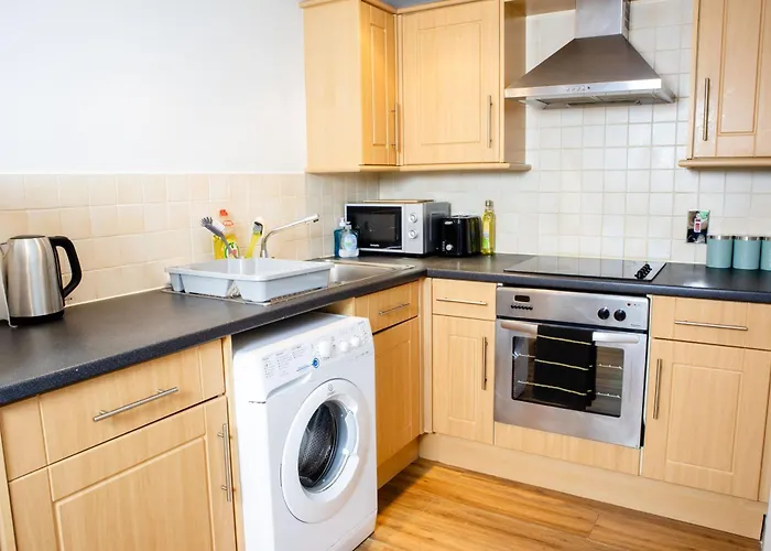 Central 2 Bed Apartment - Leeds City Centre - For Relocators, Professionals