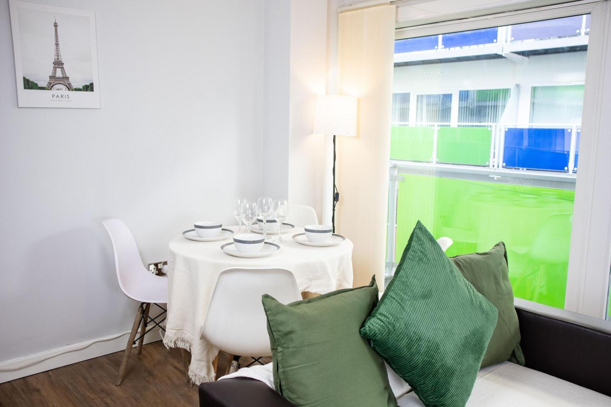 Apartment 2 Bed - Centre - For Relocators, Professionals *
